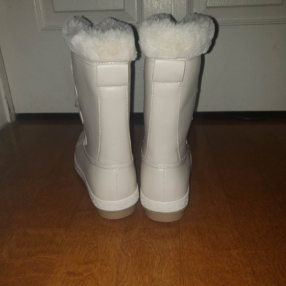 Boots - Picture 8 of 8